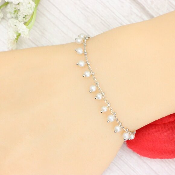 "Trendy Handmade Bracelet – A Thoughtful Gift for Girls & Women | UNVRC1716 - Picture 2 of 10